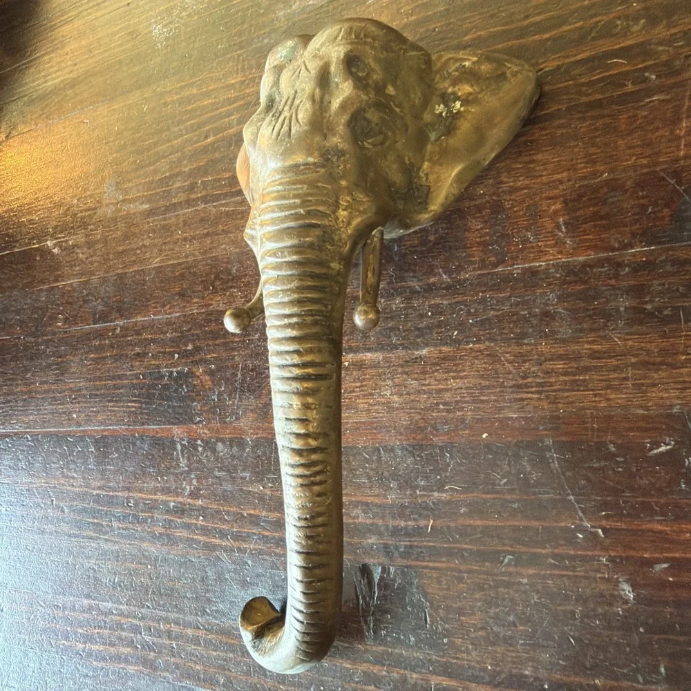 Bronze Elephant Hanger
